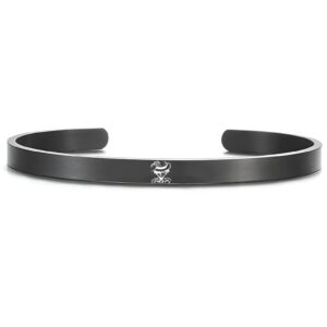 Bracelet en acier noir grave d'un motif Luffy inspire de One Piece