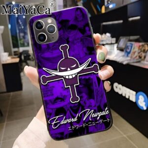 Coque téléphone silicone motif Barbe Blanche symbole Jolly Roger One Piece