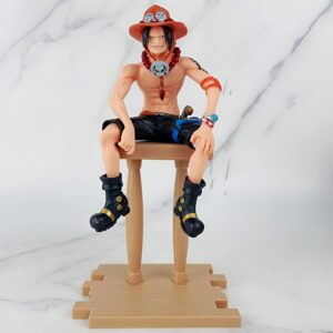Figurine Portgas D Ace assis 20cm Poing Ardent One Piece