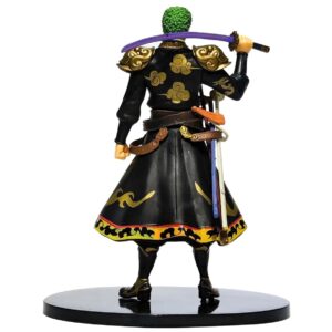 Figurine Zoro Roronoa vêtu en samouraï traditionnel avec ses trois épées