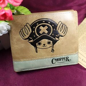 Portefeuille cuir végan avec design Chopper médecin, accessoire One Piece en 9.3 x 11.5 cm